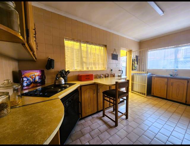 3 BEDROOM TOWNHOUSE FOR SALE IN THREE RIVERS